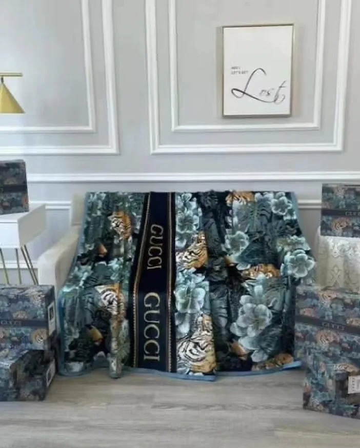 Gucci dark floral/botanical print luxury throw blanket photo 1