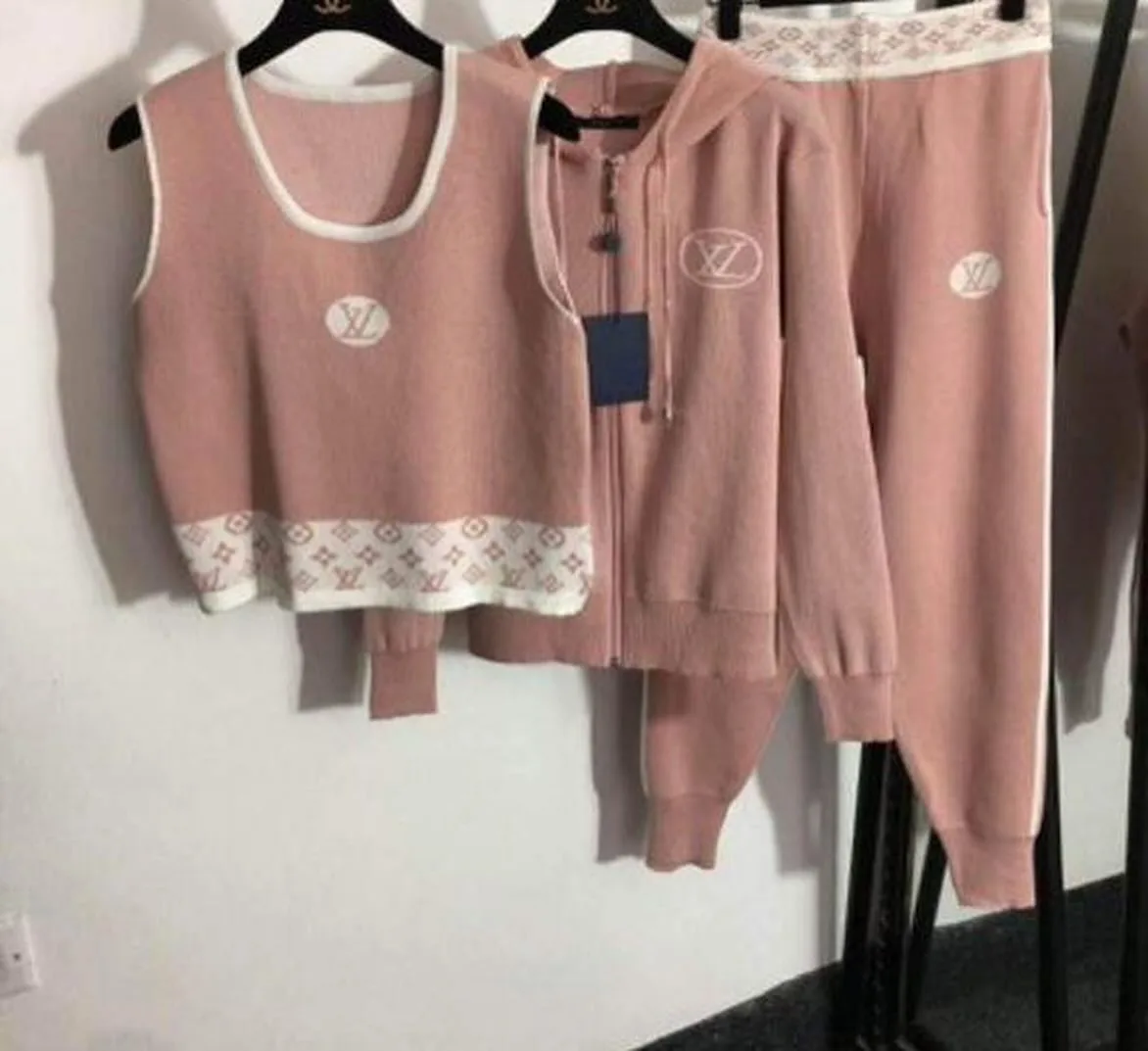 knit vest and shorts set photo 1