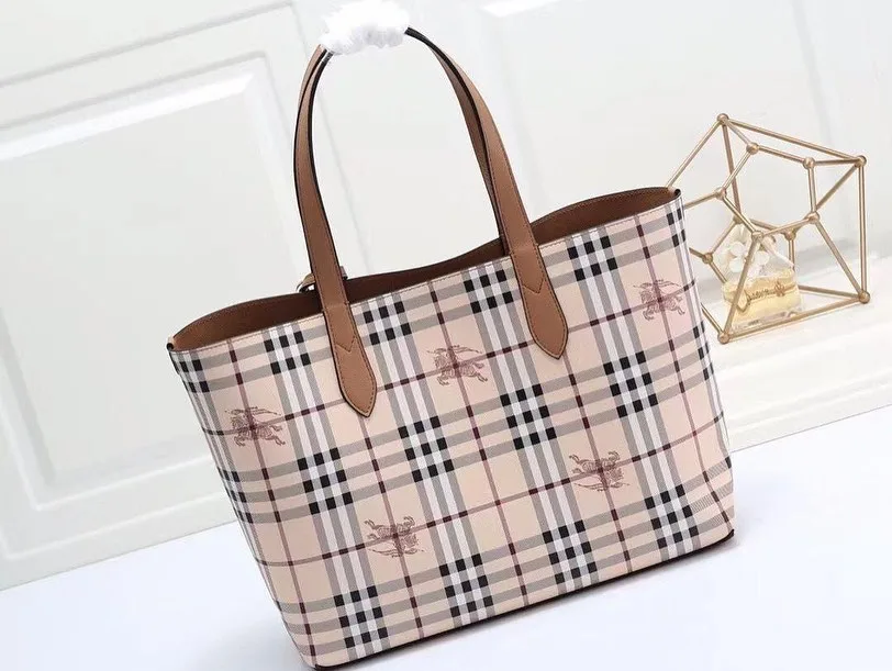 Burberry Tote Bag photo 1