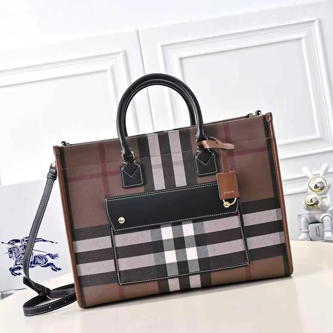 Burberry Tote Bag photo 1