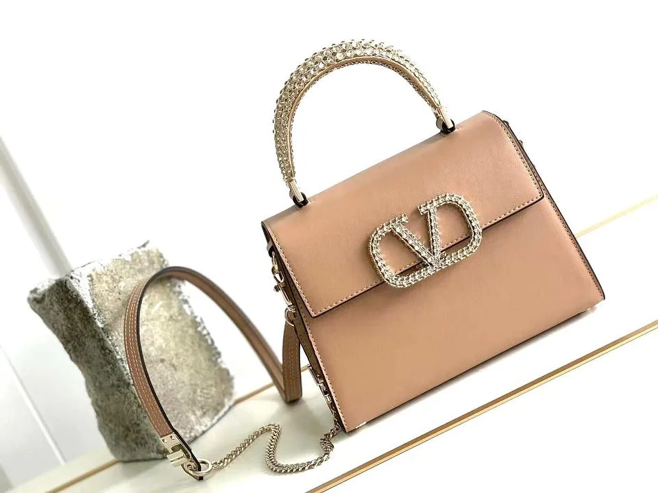 Valentino VLogo chain bag photo 1