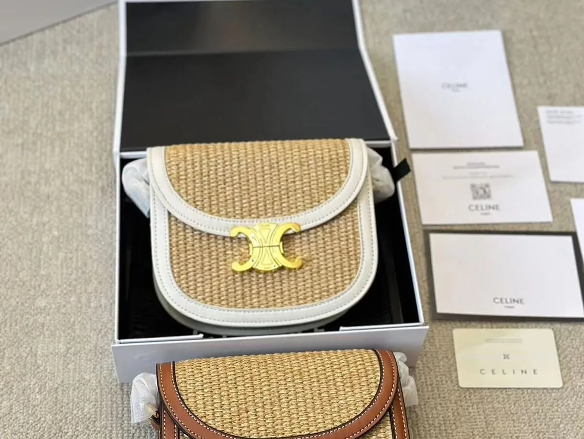 Celine Shoulder Bag photo 1