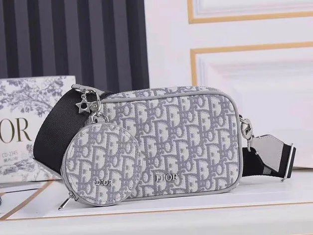 Dior Oblique messenger shoulder bag photo 1