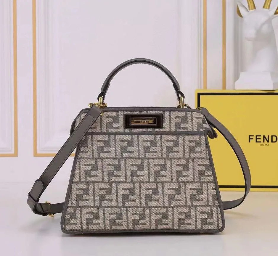 Fendi Peekaboo top-handle bag photo 1