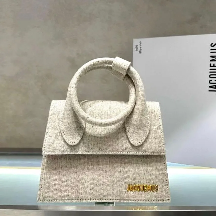Jacquemus Le Chiquito photo 1