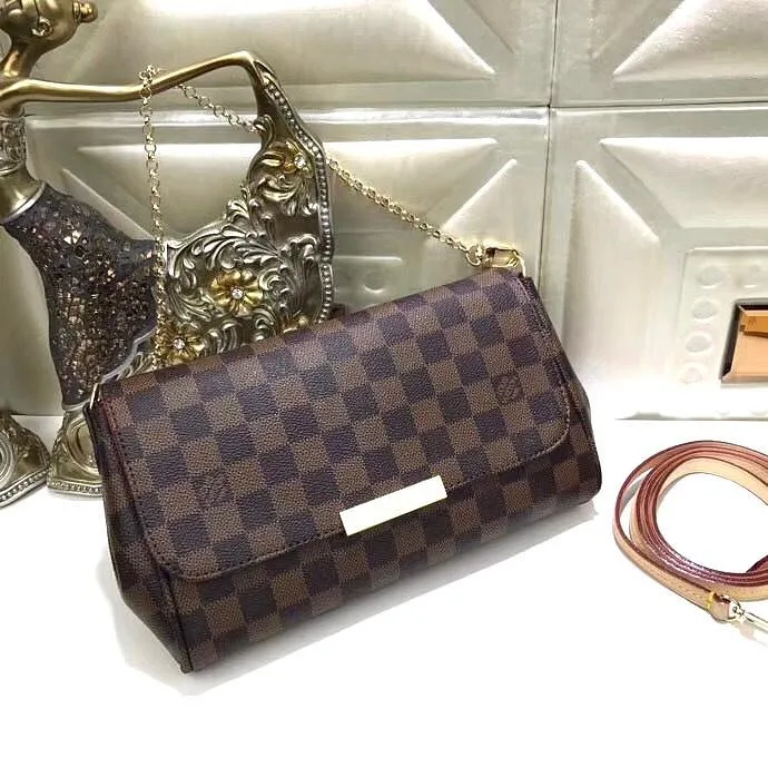 Louis Vuitton Favorite MM photo 1