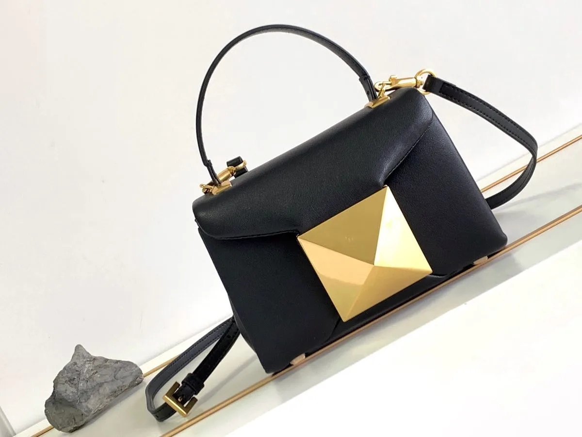 Valentino One Stud Top Handle photo 1