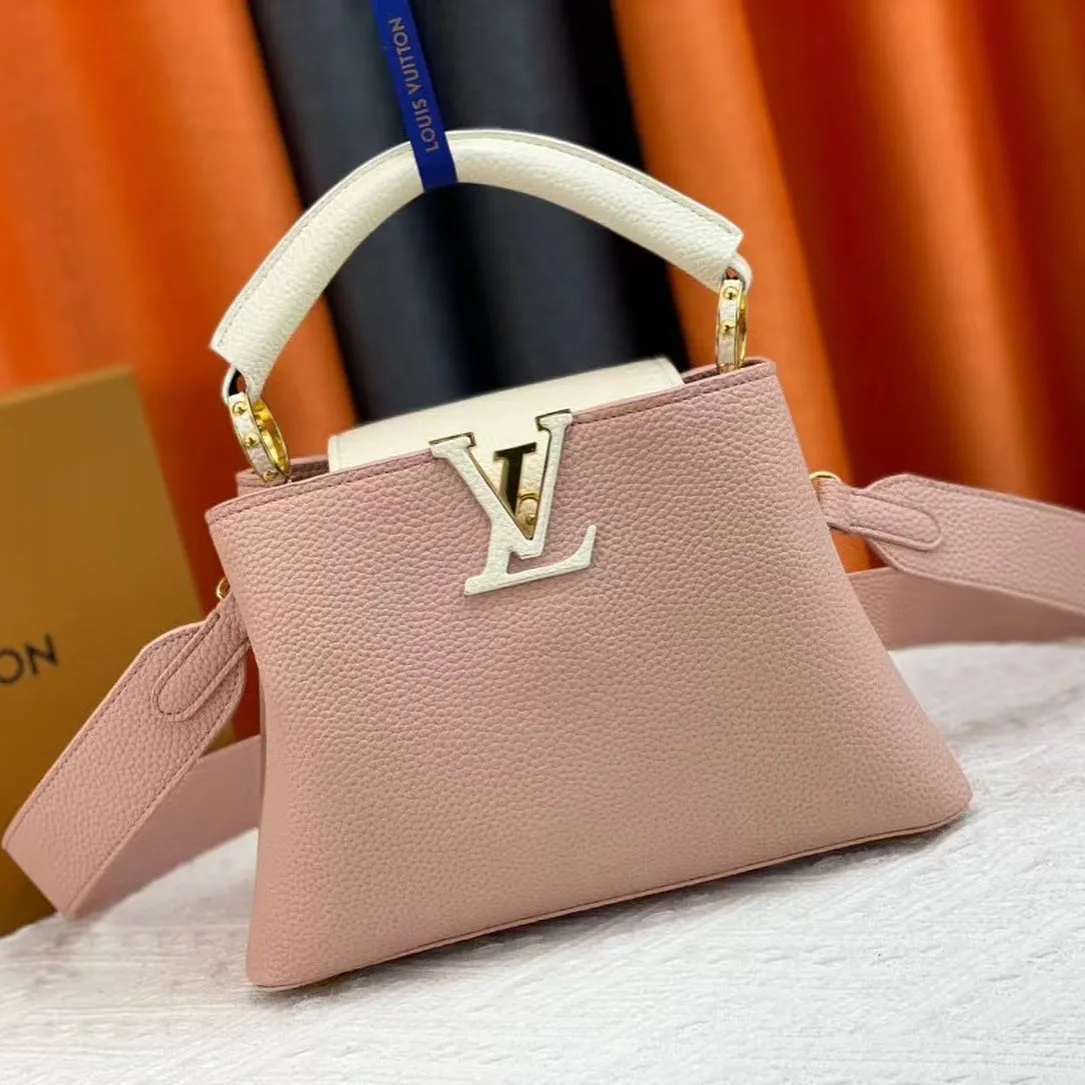 Louis Vuitton Capucines BB photo 1