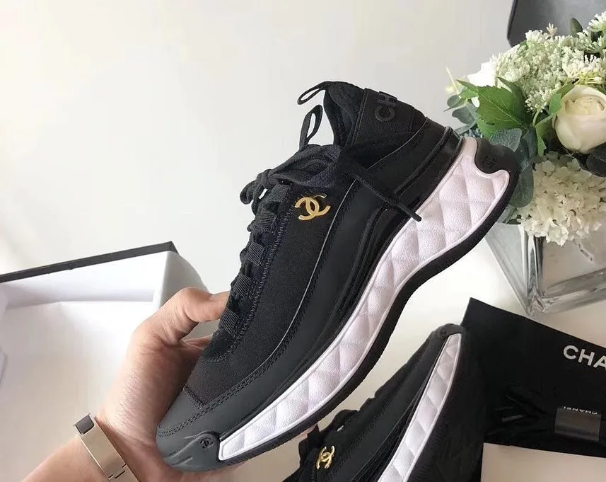 Chanel chunky runner sneaker photo 2