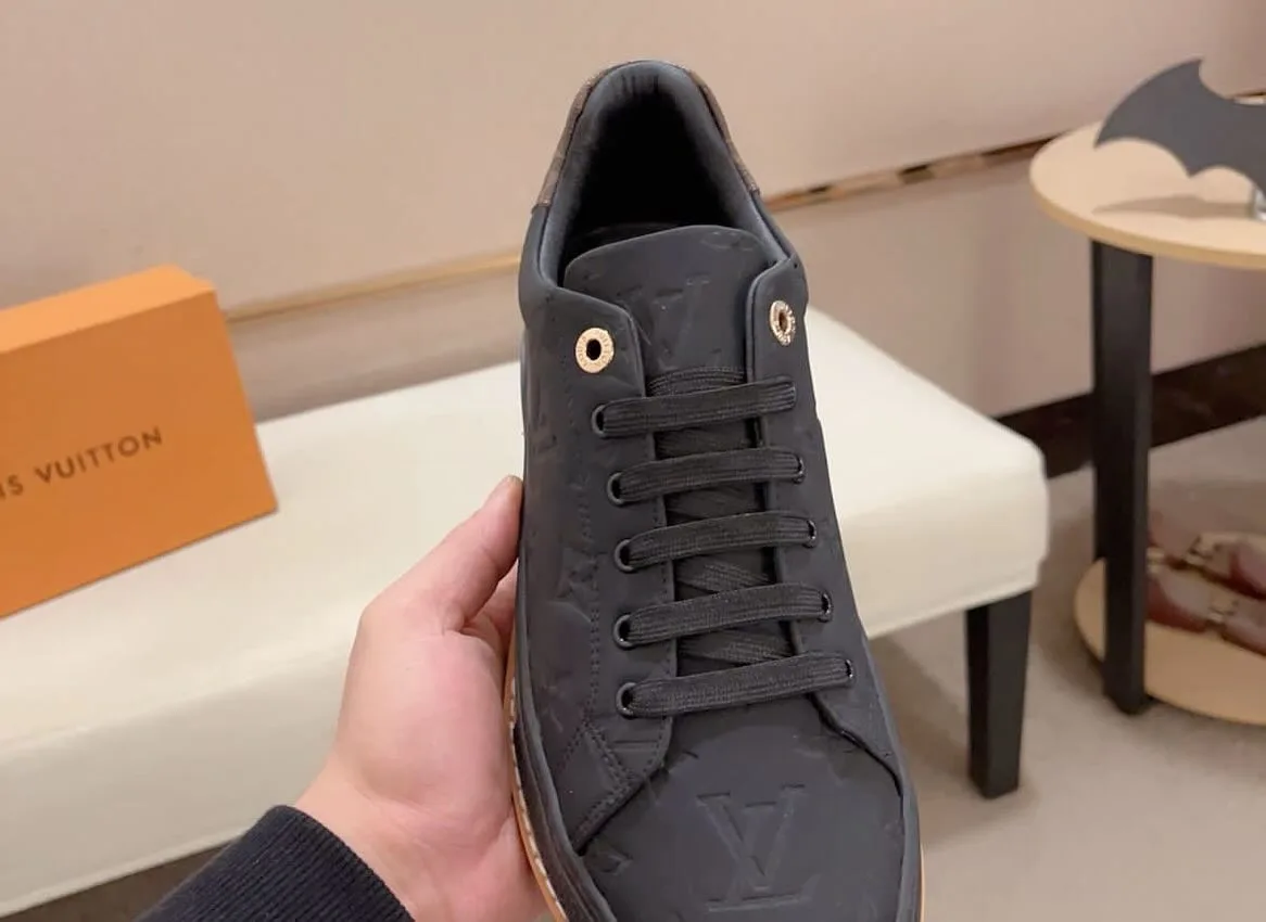 Louis Vuitton Monogram Sneaker photo 1