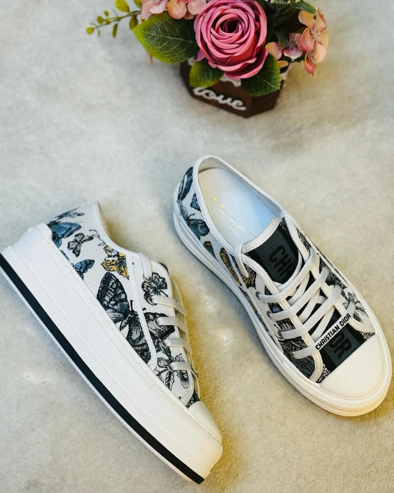 Dior Sneaker photo 1