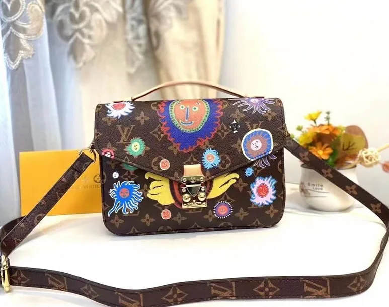 Louis Vuitton Metis photo 1