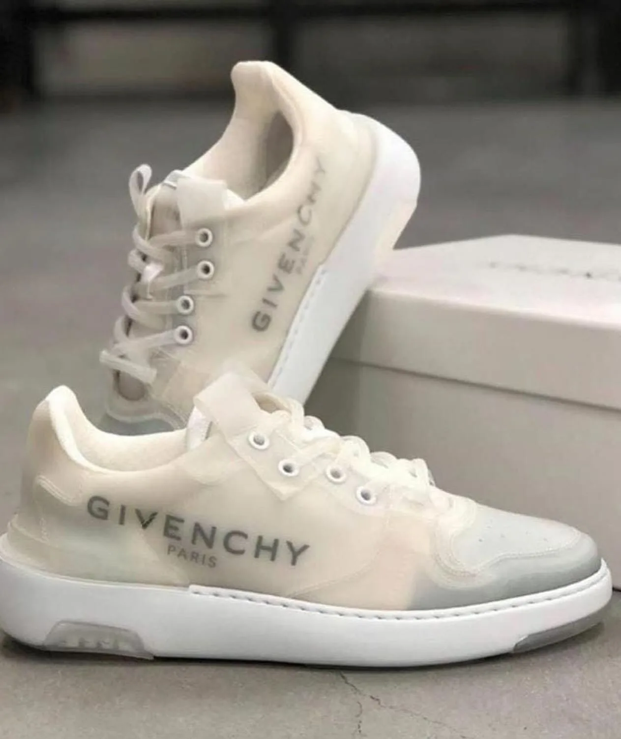 Givenchy Sneaker photo 1