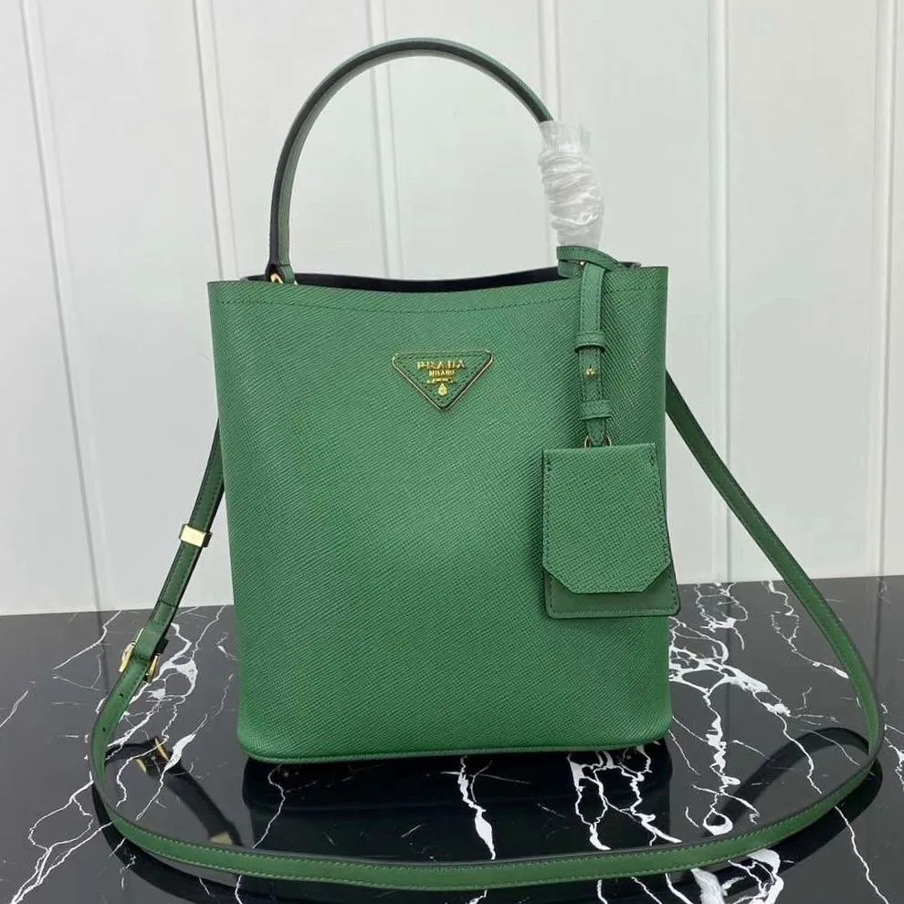 Prada Panier photo 1