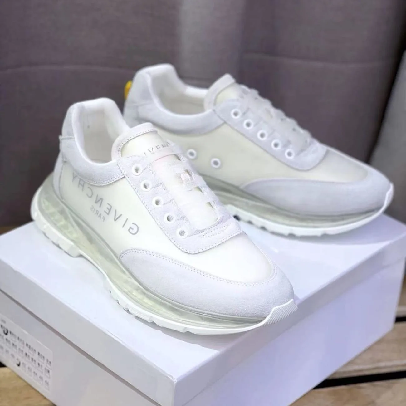 Givenchy Sneaker photo 1