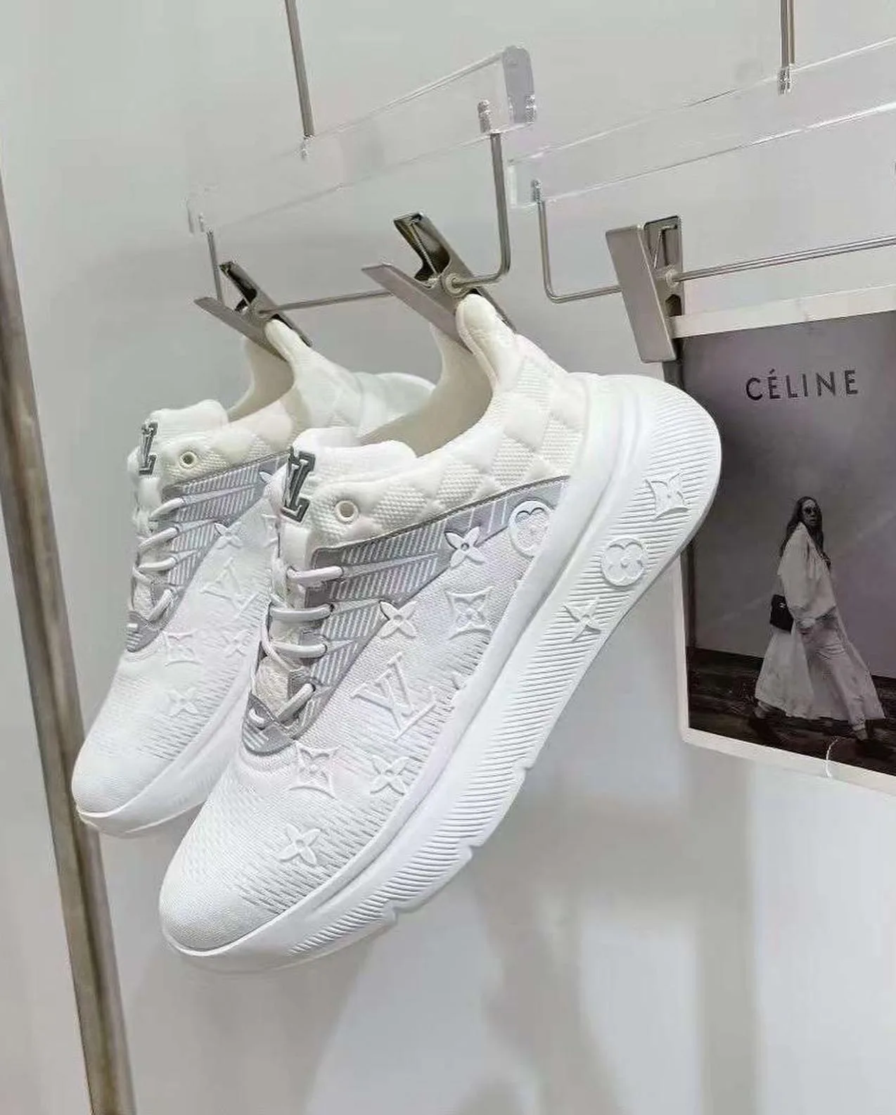 Louis Vuitton Sneaker photo 3