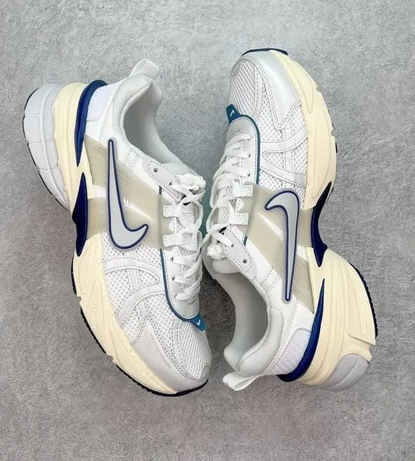 Nike V2K Run photo 1