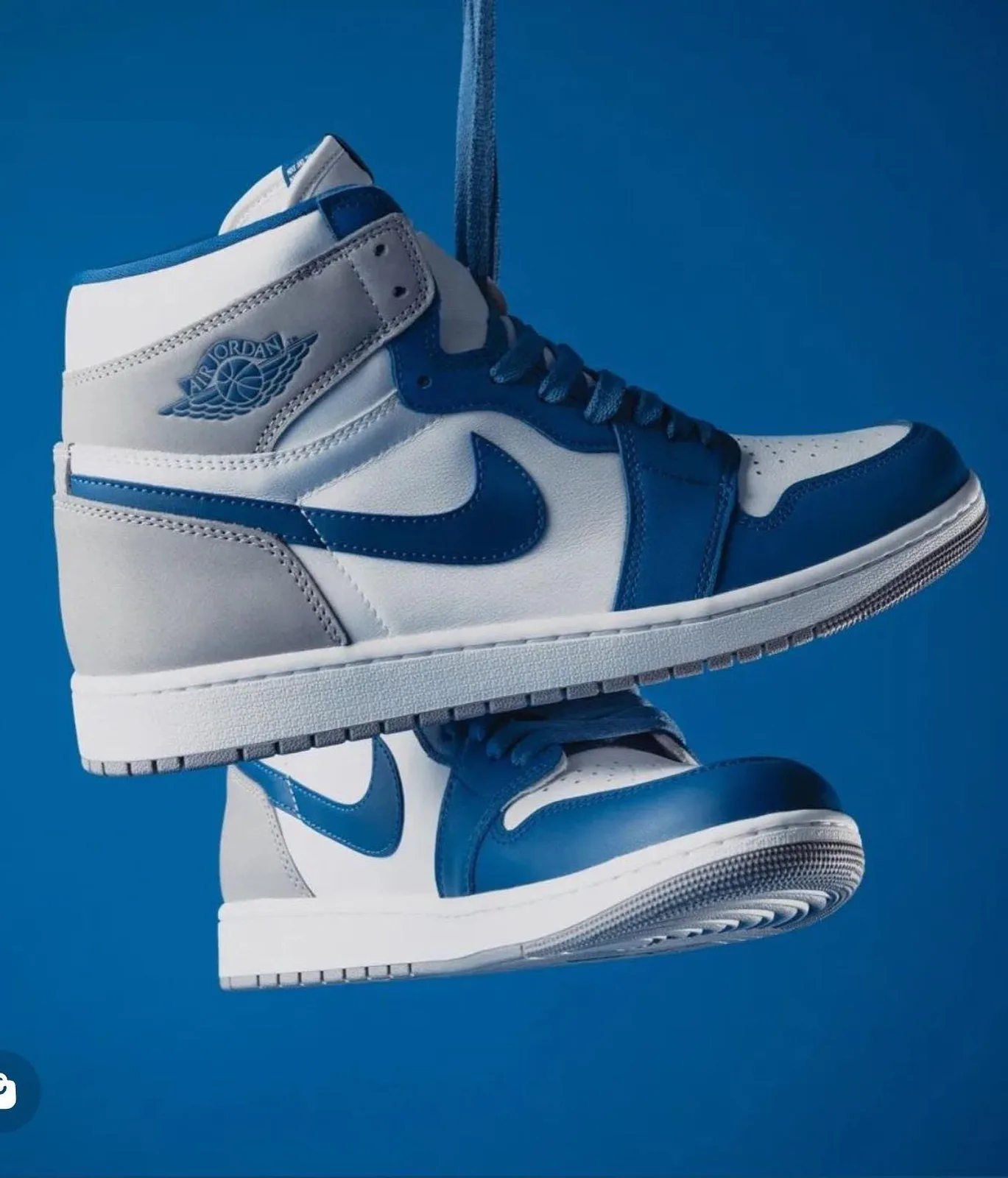 Nike Air Jordan 1 photo 1