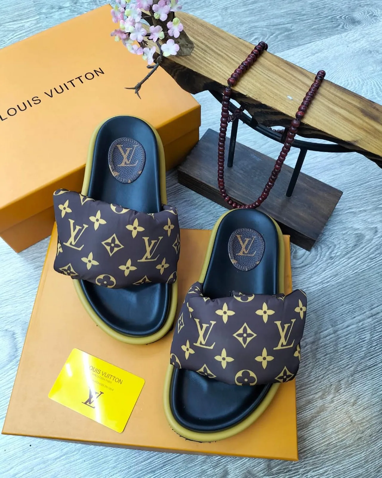 Louis Vuitton Flat Slide photo 1